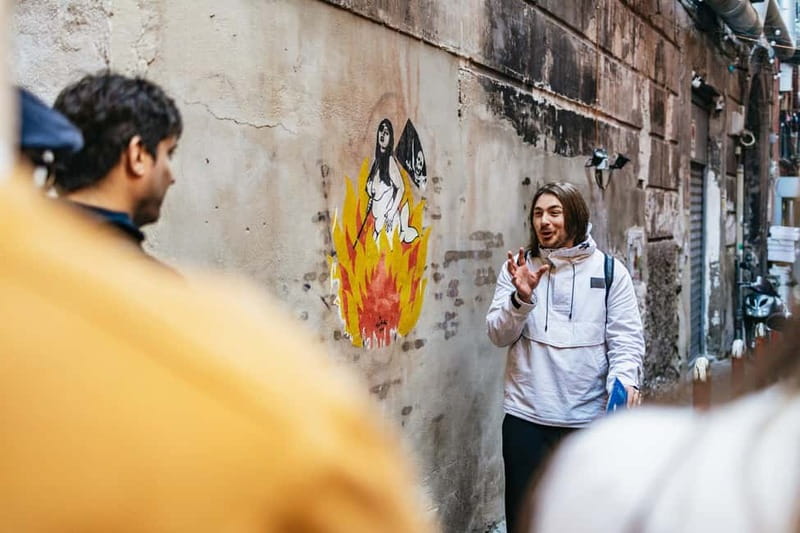 Naples: Street Art & History Tour in the Spanish Quarters - Walking the narrow lanes of the Quartieri Spagnoli