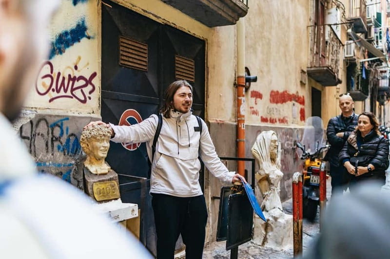 Naples: Street Art & History Tour in the Spanish Quarters - The route, timing, and final stop
