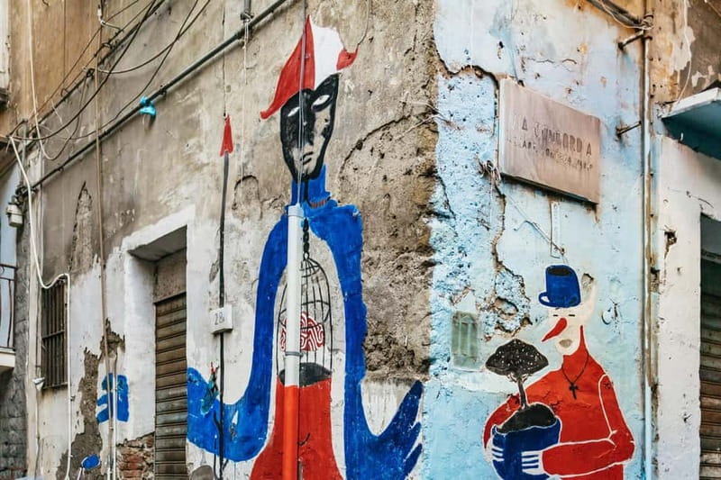 Naples: Street Art & History Tour in the Spanish Quarters - Small details that improve the day