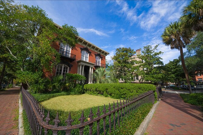 Narrated Historic Savannah Sightseeing Trolley Tour - Forsyth Park and Savannah’s signature fountain