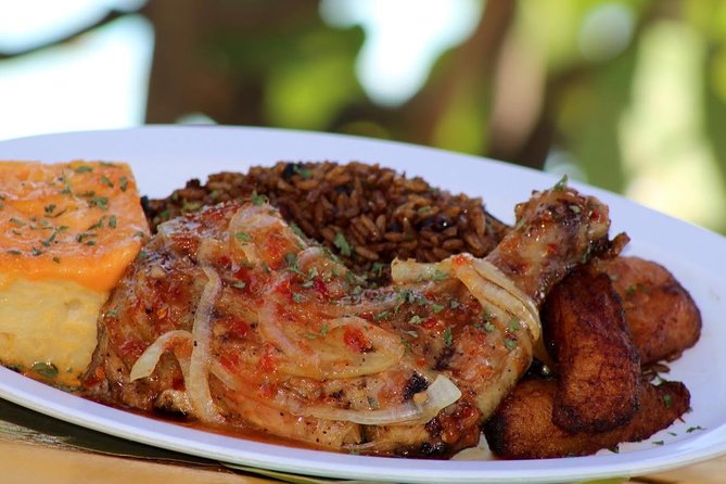 Nassau Food and History Bus Tour - Key points at a glance
