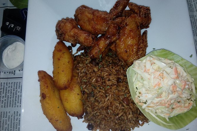 Nassau Food and History Bus Tour - Lunch at a local restaurant