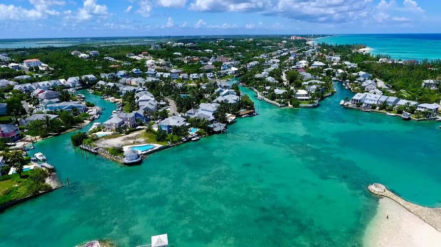 Nassau: Historic City Tour with Drink and Food Tasting - Conch fritters, guava duff, and the Fish Fry