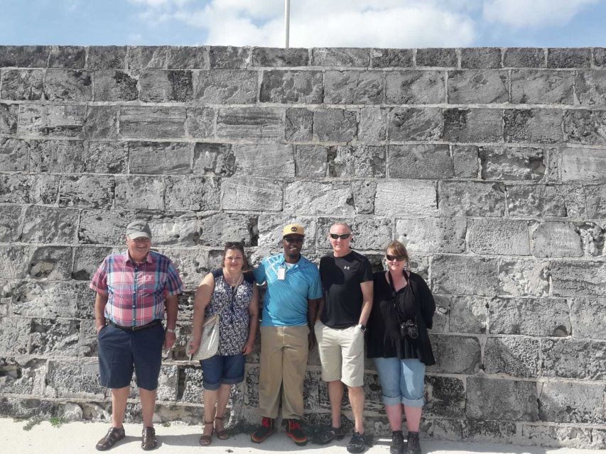 Nassau: Sip, Sample & See, Food & History Bus Tour - The guides and the ride matter