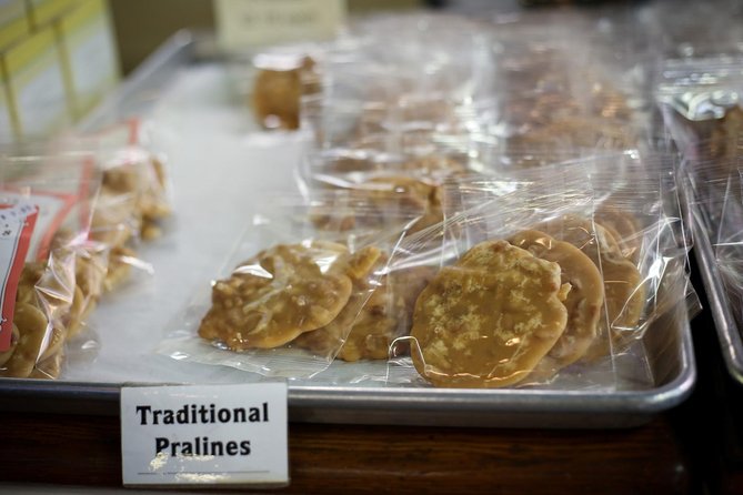 New Orleans Cocktail and Food History Tour - The guides shape the whole afternoon
