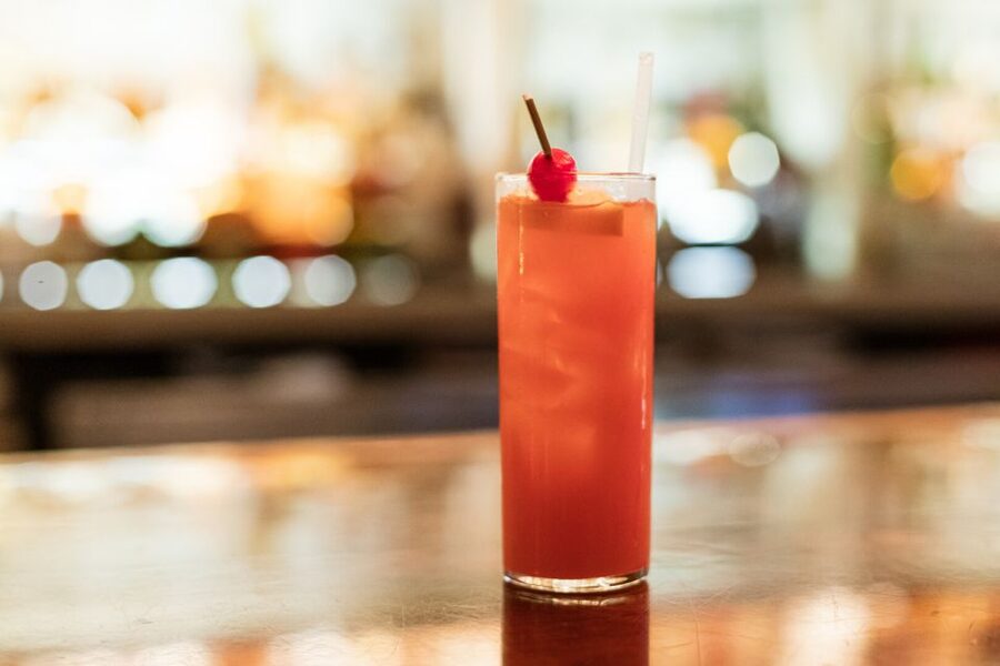 New Orleans: Combo Cocktail and Food History Tour - Vegetarian choices and who should skip it
