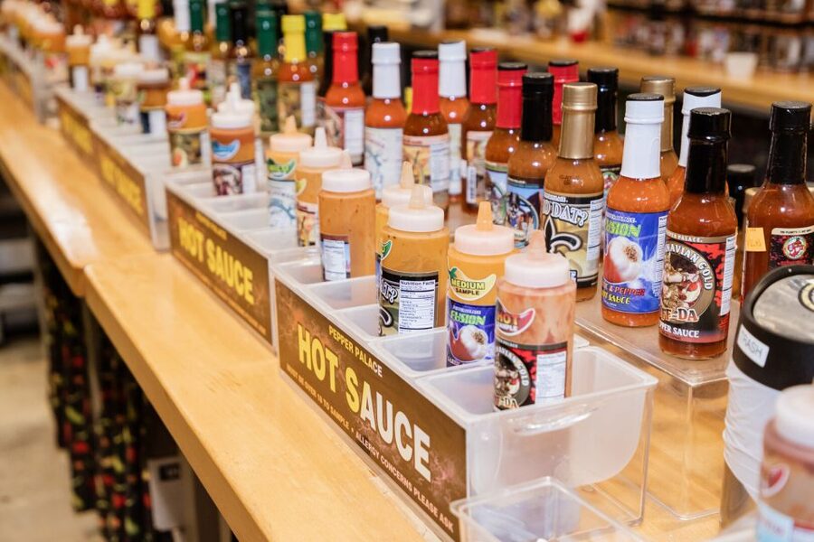 New Orleans: Combo Cocktail and Food History Tour - What the guides add to the experience