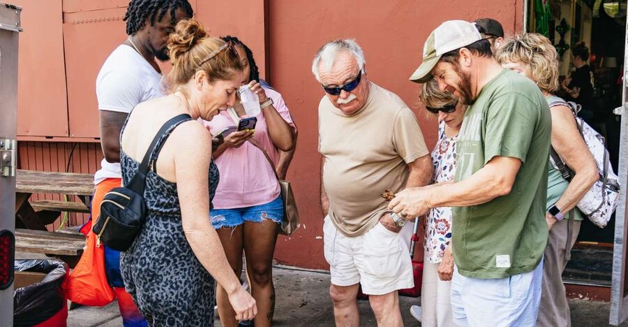 New Orleans: Garden District Food, Drinks & History Tour - Lafayette Cemetery and the city’s funeral traditions