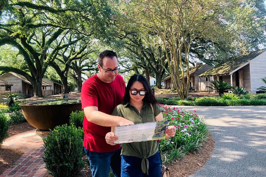 New Orleans: Swamp Boat Ride and Historic Plantation Tour - Plantation history needs careful attention