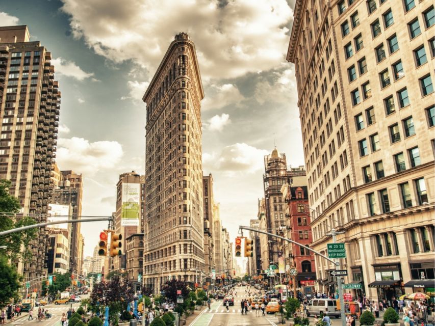 New York City: Flatiron Food, History, and Architecture Tour - Starting at the gold clock by Eataly