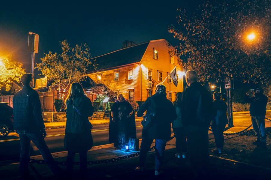 Newport: Historic District Ghosts Guided Walking Tour - Starting at the Newport Marriott with a lantern
