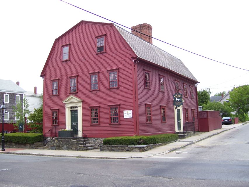 Newport: Historic District Ghosts Guided Walking Tour - The White Horse Tavern and Newport’s colonial past