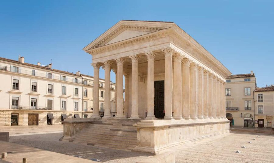 Nimes: Private Walking Tour of the Historical Center - The Arena of Nîmes and its second life
