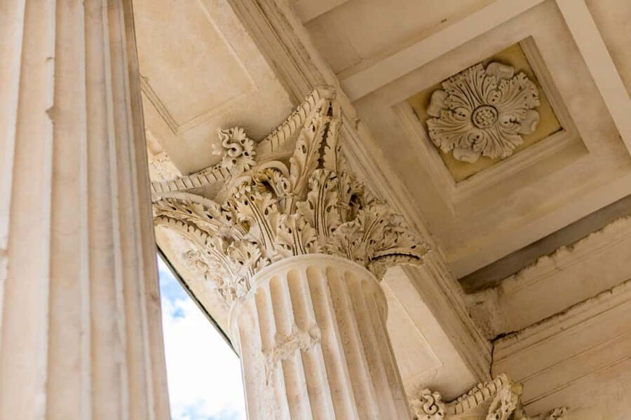 Nîmes - Spend a day like an ancient Roman - Ending at the Arènes de Nîmes