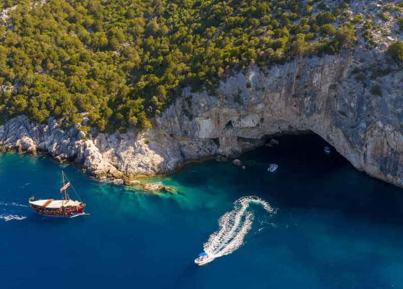 Nydri: Sailing Through History. Daily Cruise with Beach BBQ - Who should book this day?