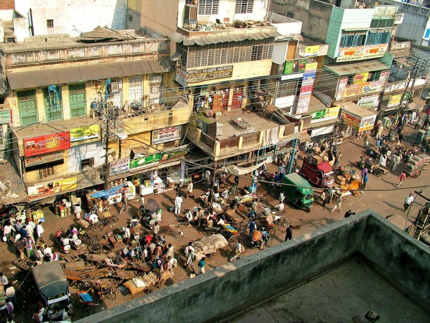 Old Delhi: Spices, Heritage and Bazaars Walking Tour - Khari Baoli and the smell of the spice trade