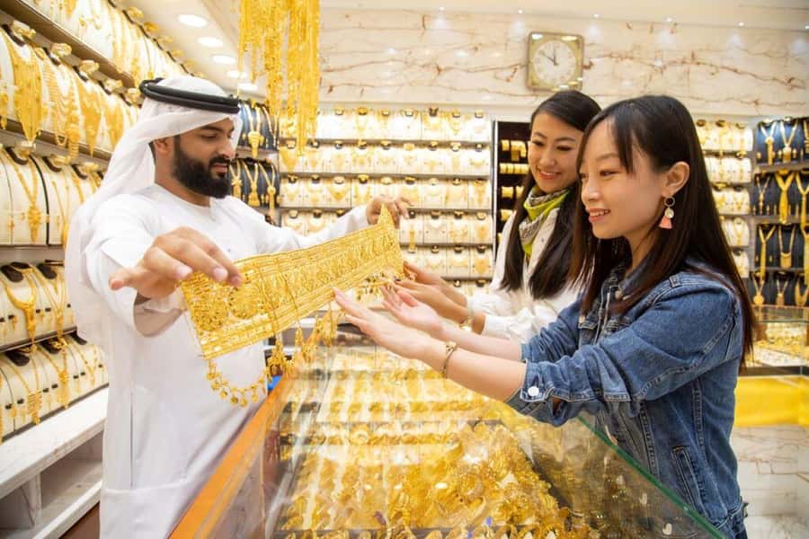 Old Dubai Heritage Tour: Souks, Mosques & more hidden gems! - Spice Souk: color, scent, and shopping pressure