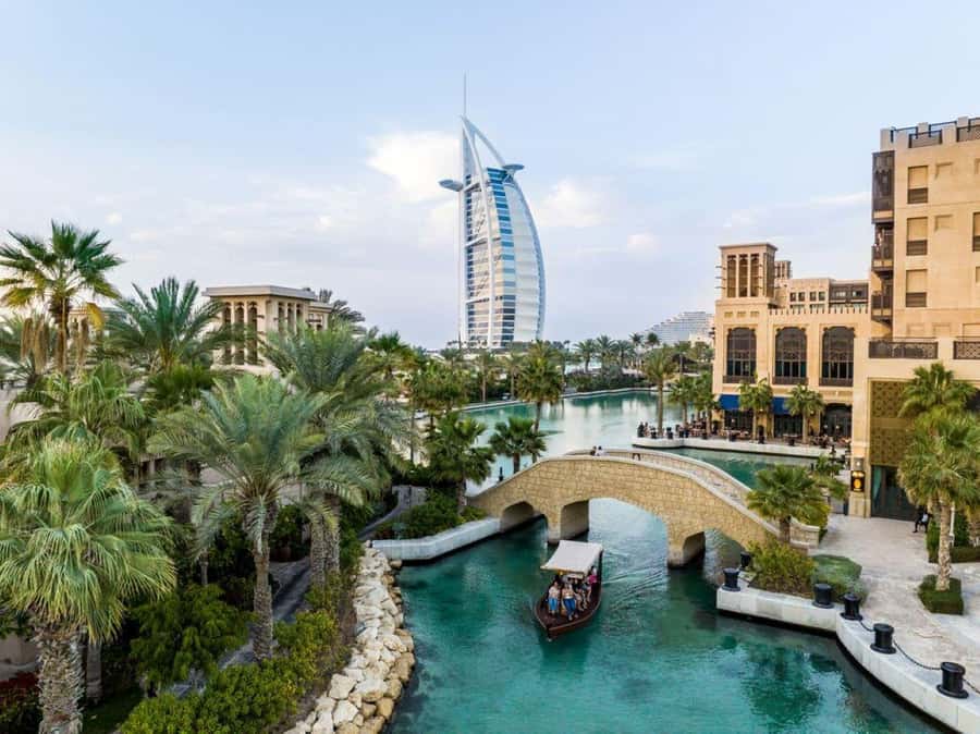 Old Dubai Heritage Tour: Souks, Mosques & more hidden gems! - Gold Souk and the changing pace of Old Dubai