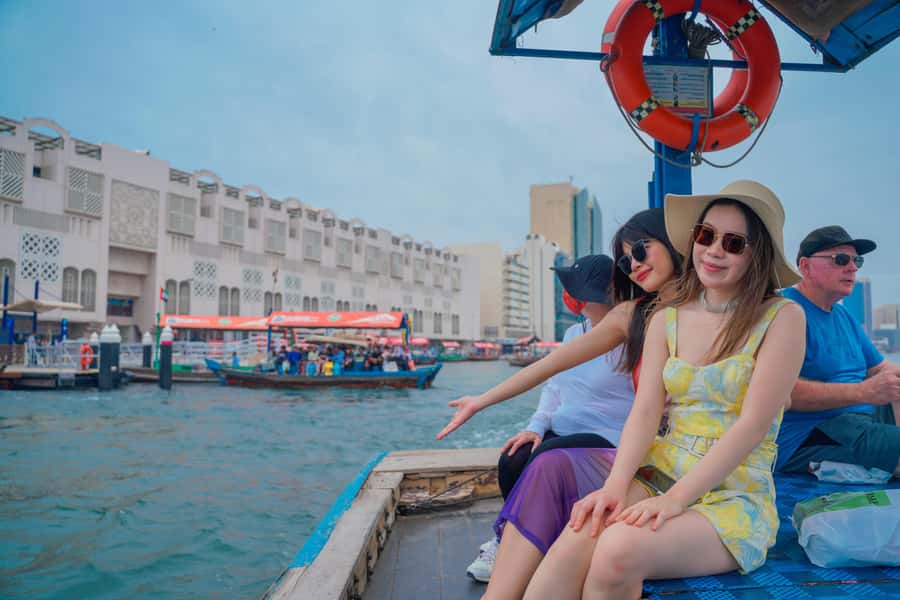 Old Dubai Historic Guided Tour: Creek, Street Food & Souks - Key things to know before you go