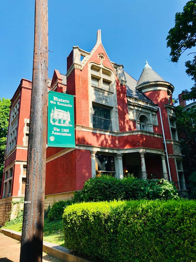 Old Louisville: History and Architecture Walking Tour - The 1880s setting and Louisville’s grand homes