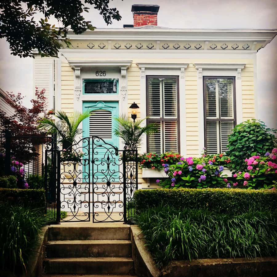 Old Louisville: History and Architecture Walking Tour - Six architectural styles to watch for