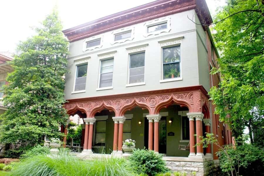 Old Louisville: History and Architecture Walking Tour - Pace, comfort, and accessibility