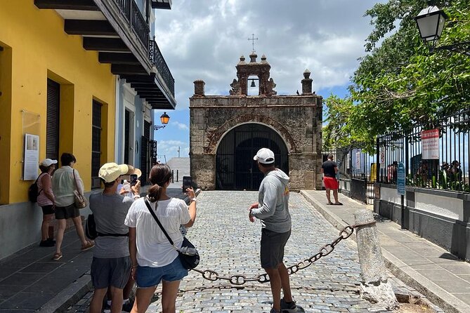 Old San Juan Historical Walk, Shopping, and Dining w/ Transport - Mansions, churches, and the cathedral