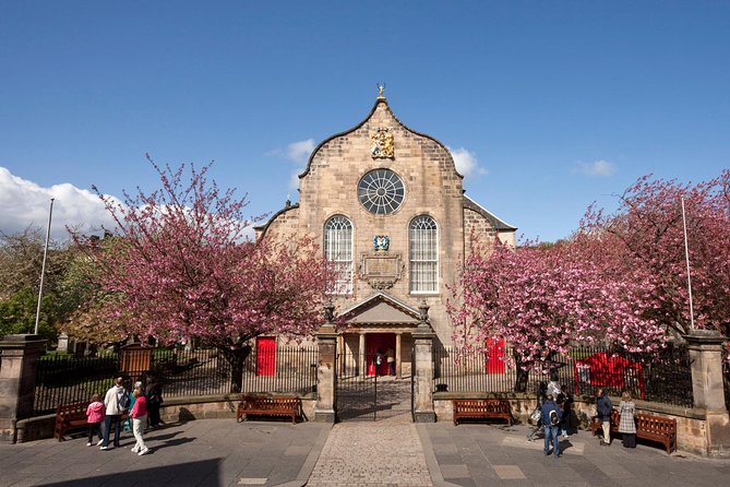 Old Town Historical and Underground Tour - Starting near Tron Kirk and the High Street