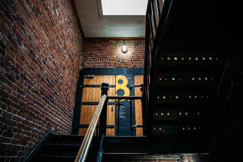 Ottawa : Historic Tour of the Ottawa Jail Hostel - Guides who bring the building to life