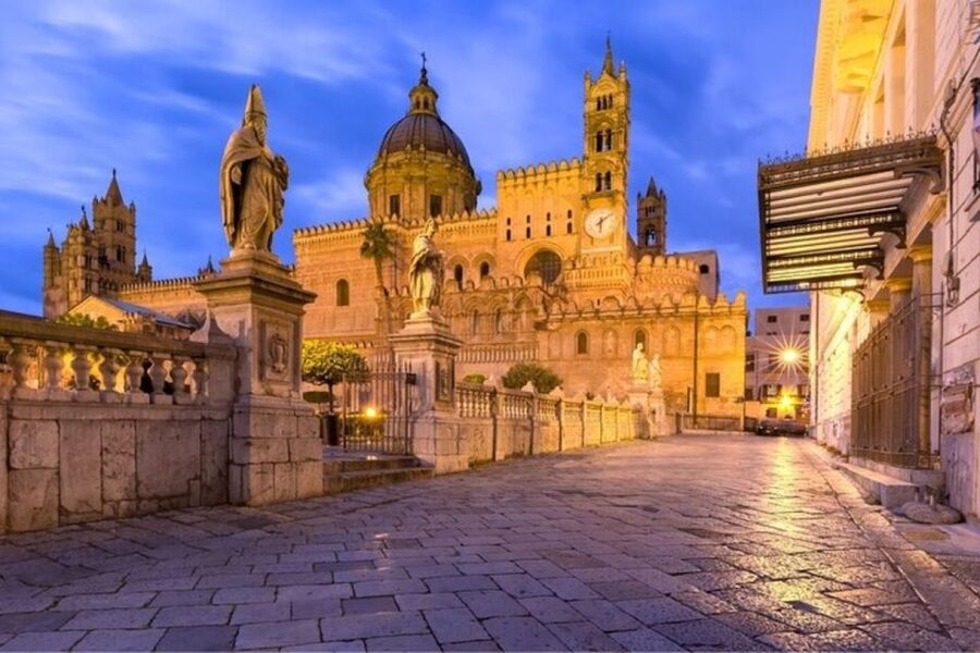 Palermo : Historic Markets & monuments Walking Tour - Teatro Massimo, Palermo’s grand cultural landmark