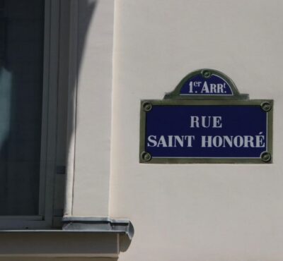 Fashion History Walking Tour in the Heart of Paris