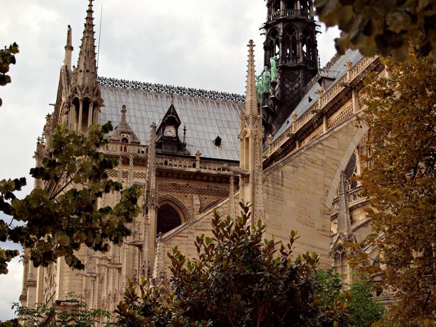 Paris Jewish History 2-Hour Private Guided Walking Tour - What the guide can add to the experience