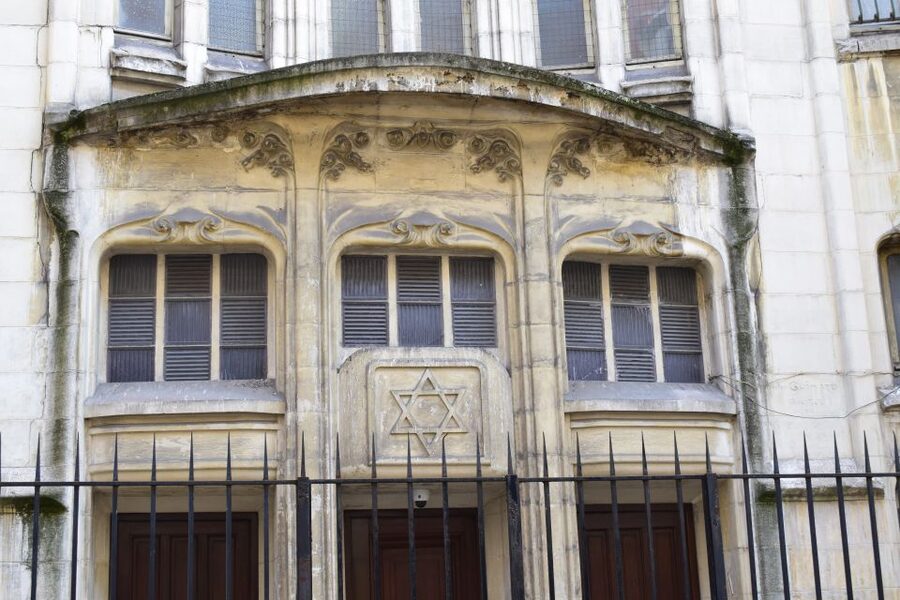 Paris: Le Marais & Montmartre Jewish History Walking Tour - The 30-minute transfer to Montmartre