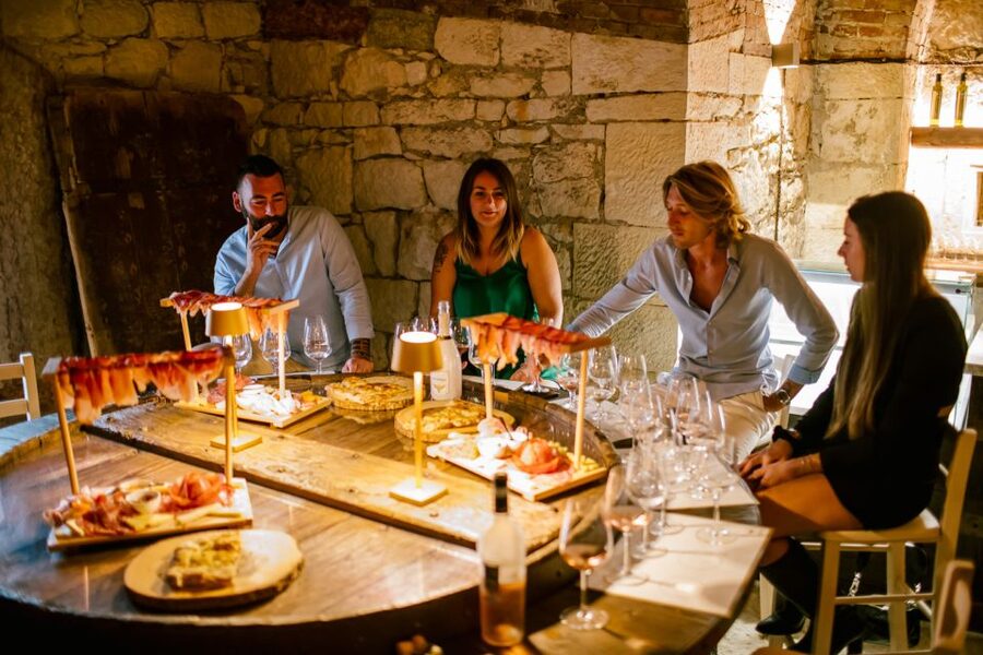 Pastrengo: Lake Garda Wine & Food Tasting in Historic Fort - How the 90 minutes are likely to unfold