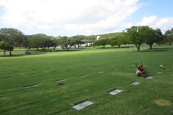 Pearl Harbor History Remembered Tour from Ko Olina - Accessibility, clothing, and what to bring