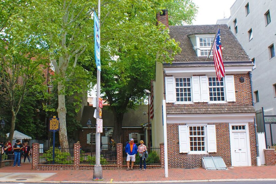 Philadelphia: History, Highlights & Revolution Walking Tour - Why this 150-minute walk works well in Philadelphia