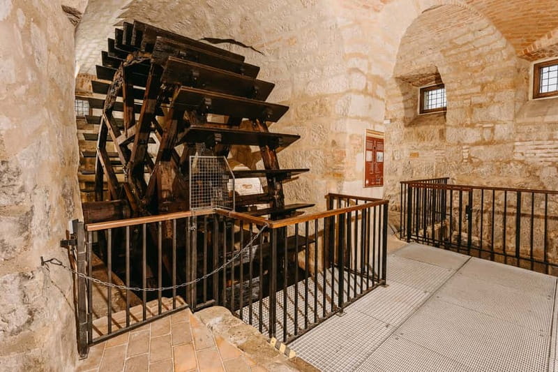 Pilsen: Historic Underground Tour with a Glass of Beer - Passageways, wells, and life below street level