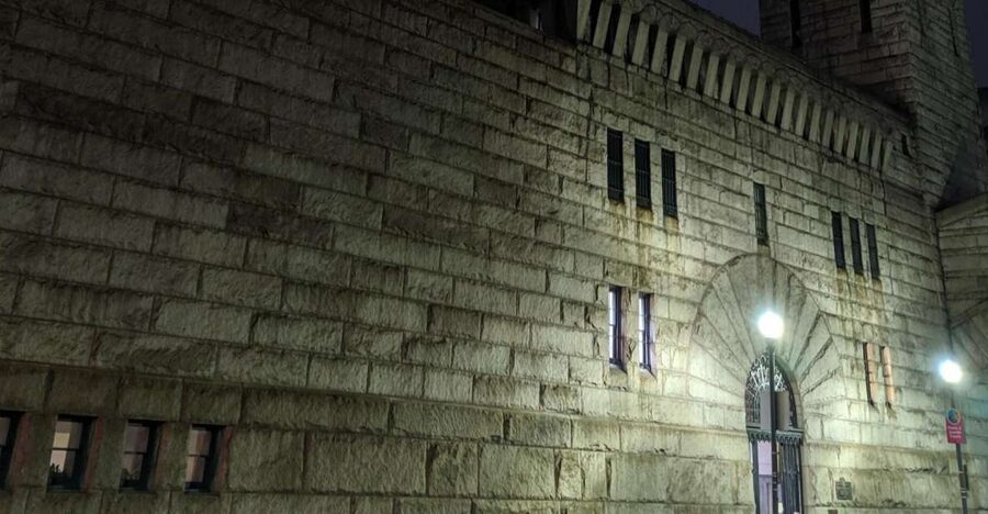 Pittsburgh: Evening Ghost & History Downtown Walking Tour - Downtown architecture after dark