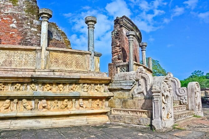 Polonnaruwa Ancient City Private Day Tour (Hidden Gems) - The palace and the Sacred Quadrangle