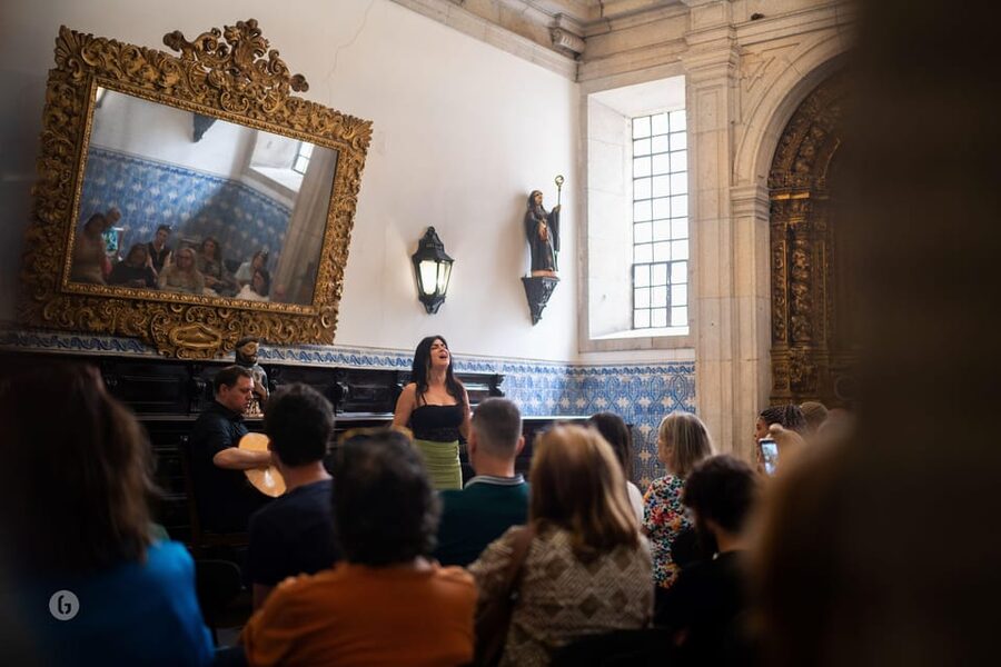 “Porto: Fado Show with Guided Tour in a Historic Monastery” - Who should book this experience?