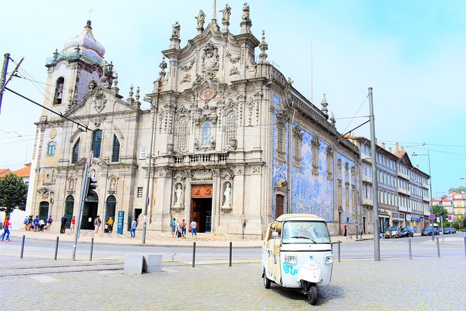 Porto Guided Tour to the Historical Center on a Tuk Tuk - Churches, gardens, and the Clérigos skyline