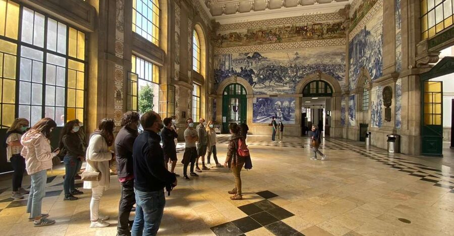 Porto: Historical Center Walking Tour - The Bishop’s Palace and return to the cathedral