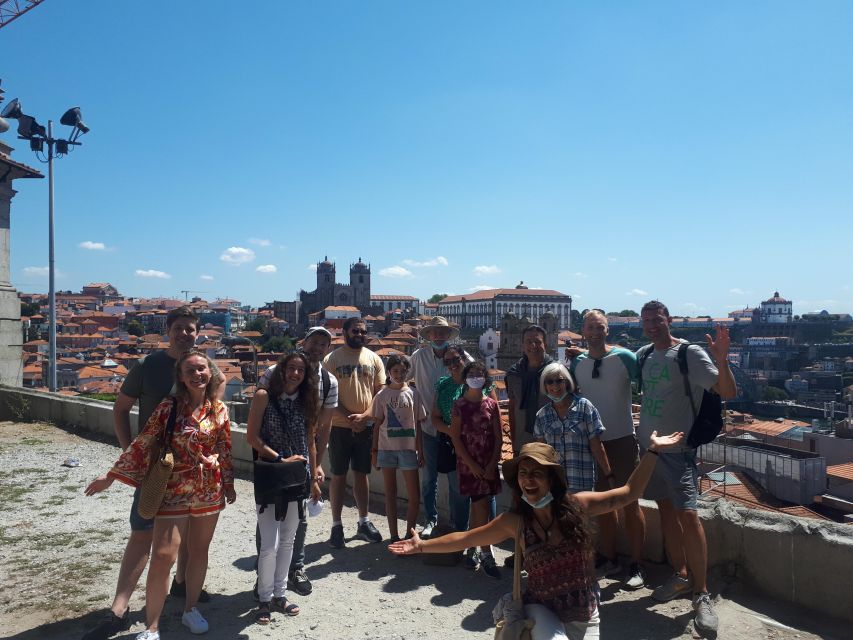 PORTO: Historical Walking Tour - Art nouveau buildings and Lello Bookshop
