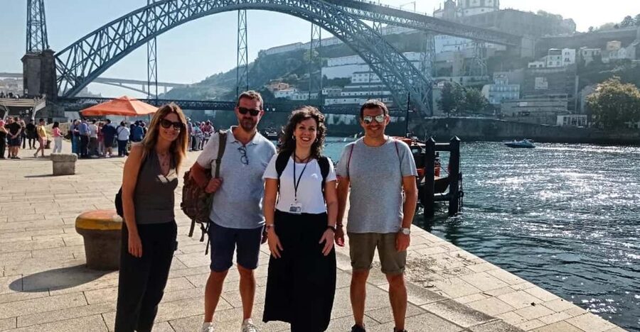 Porto: History & Lengends walking tour - São Bento Station and the final approach to Sé