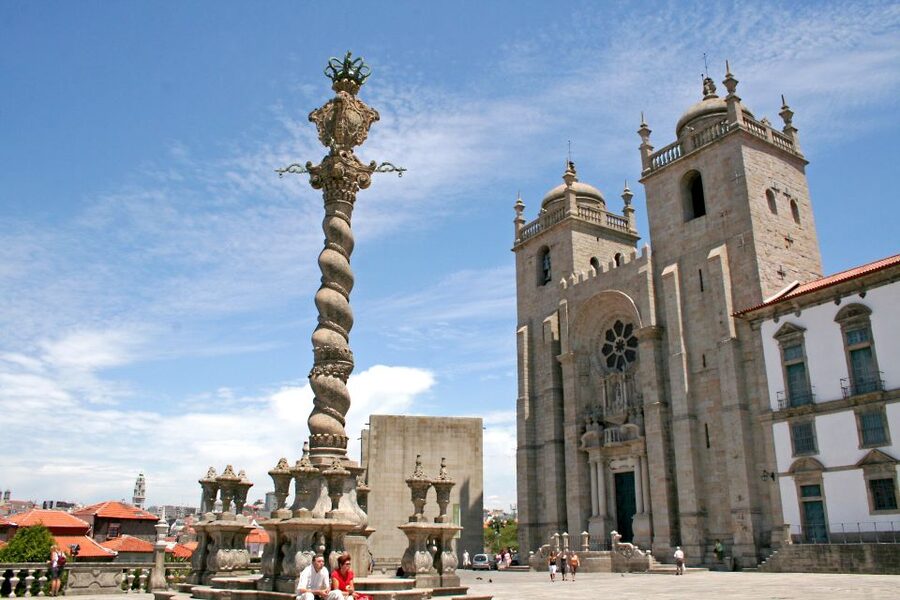 Porto: Jewish Heritage Walking Tour - Small inscriptions and signs that most people miss