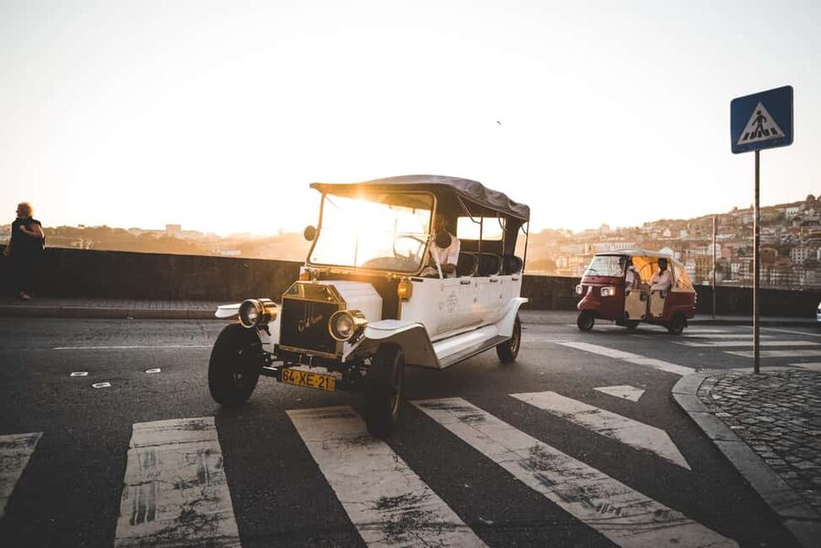 Porto: Private Tour of the Historic City in a Ford T Car - Bridges, viewpoints, and the best photo stop