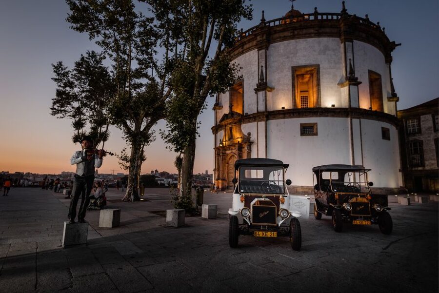 Porto: Private Tour to the Historic Center in a Classic Car - Who should book this Porto tour?