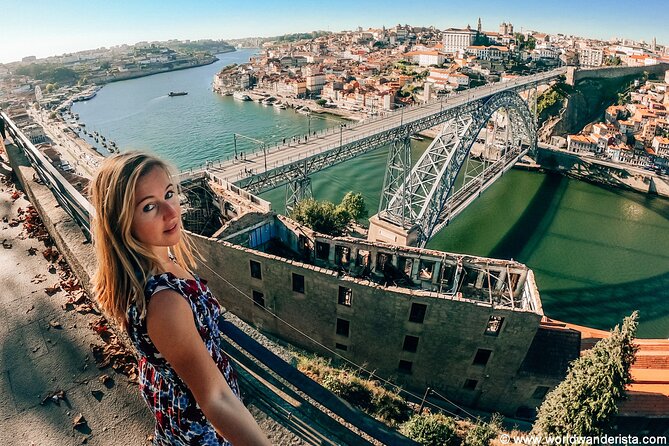Porto: Private Tour to the Historic Center in a Classic Car - The guides shape the quality of the ride