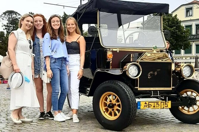 Porto: Private Tour to the Historic Center in a Classic Car - Ribeira starts the story beside the Douro