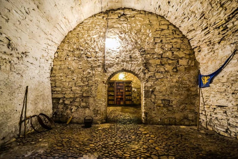 Prague: Oldtown, Medieval Underground & Dungeon History Tour - Key points to know before booking